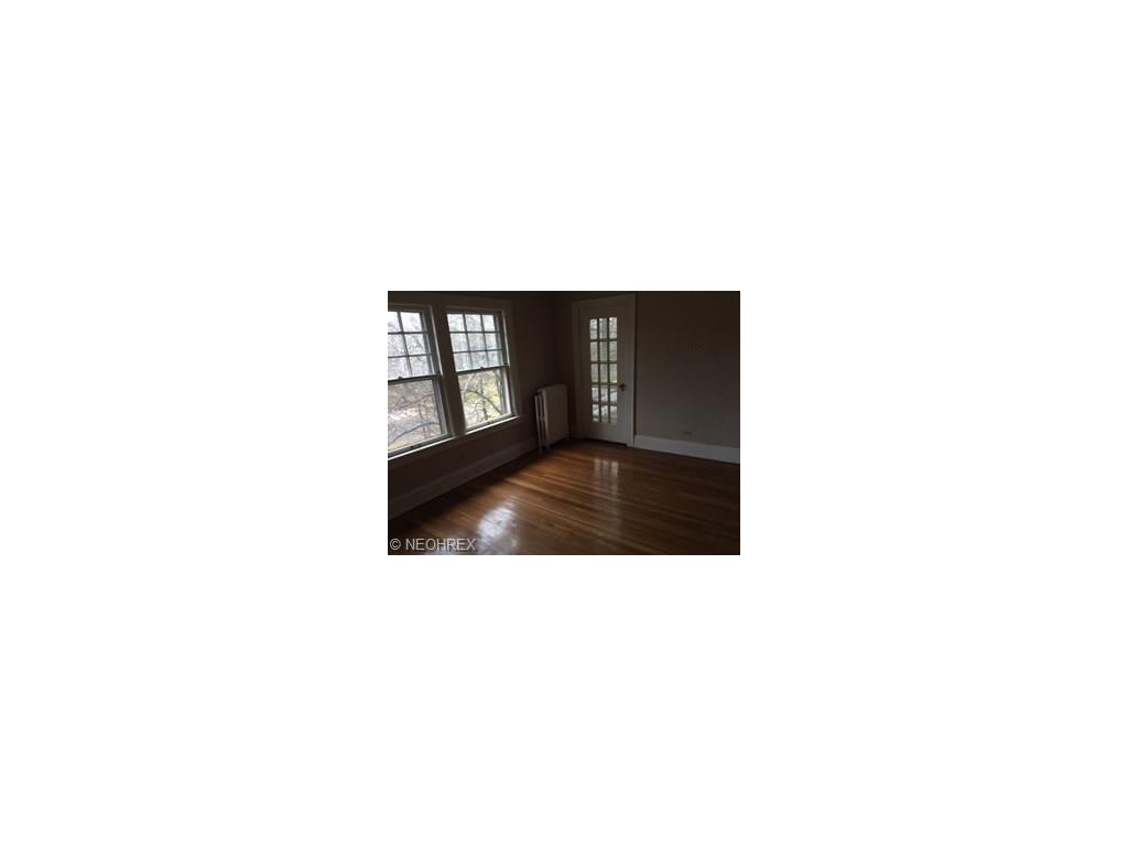 2229 Delaware Dr