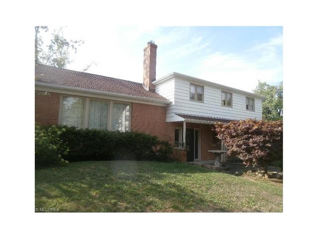 2229 Delaware Dr