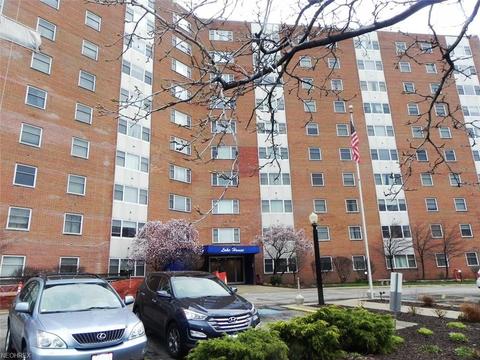 11720 Edgewater Dr #105