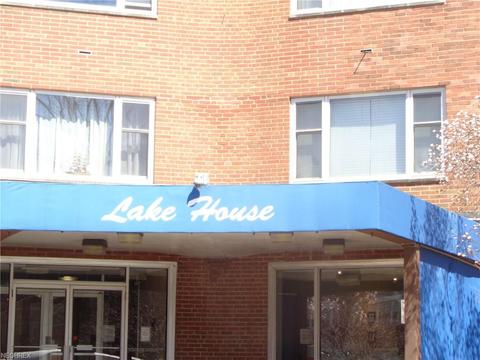 11720 Edgewater Dr #105