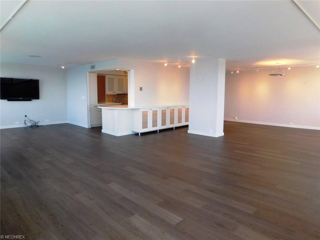 For Sale: 12700 Lake Ave #2706 Lakewood, OH 44107