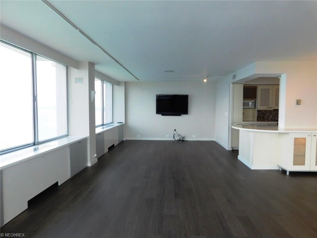 For Sale: 12700 Lake Ave #2706 Lakewood, OH 44107