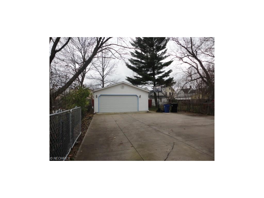 3819 Muriel Ave