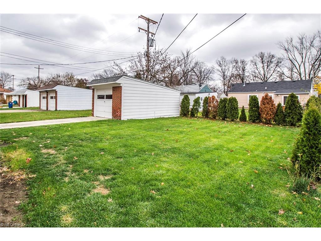 15601 Fischer Rd