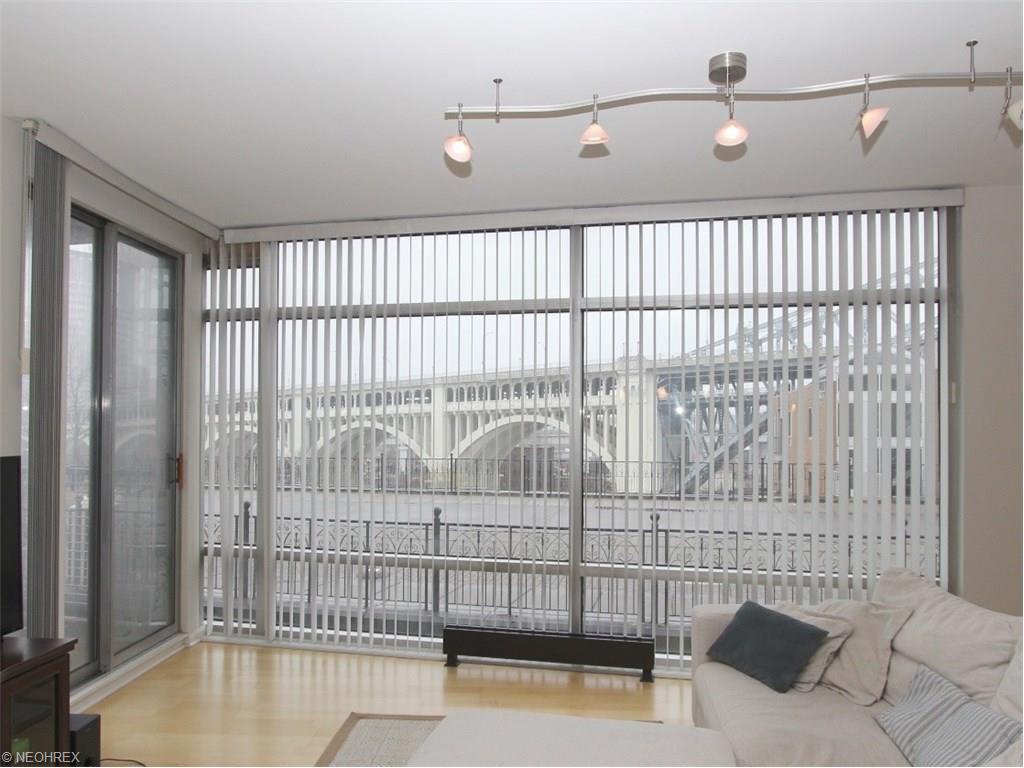 1237 Washington Ave #APT 802, Cleveland OH 44113