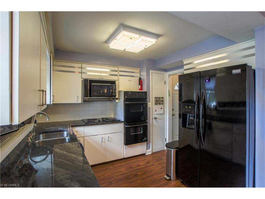 For Sale: 2427 Bromley Cleveland, OH 44118