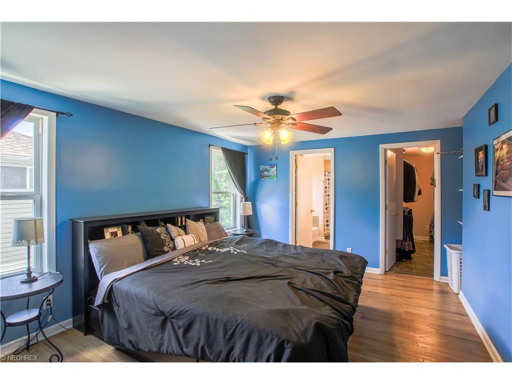 For Sale: 2427 Bromley Cleveland, OH 44118