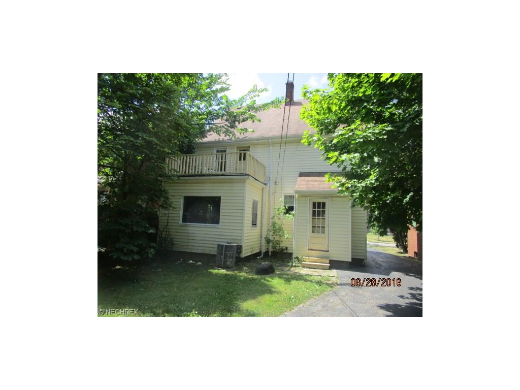 For Sale: 2213 Jackson Blvd Cleveland, OH 44118
