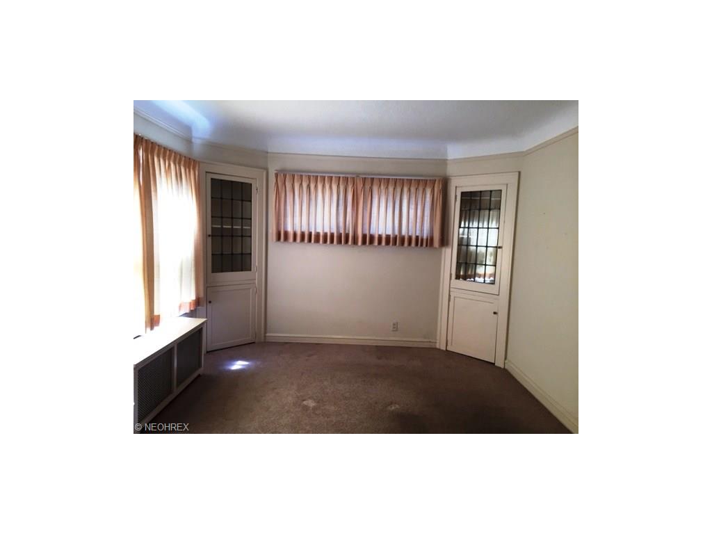 For Sale: 2495 Eaton Rd Cleveland, OH 44118