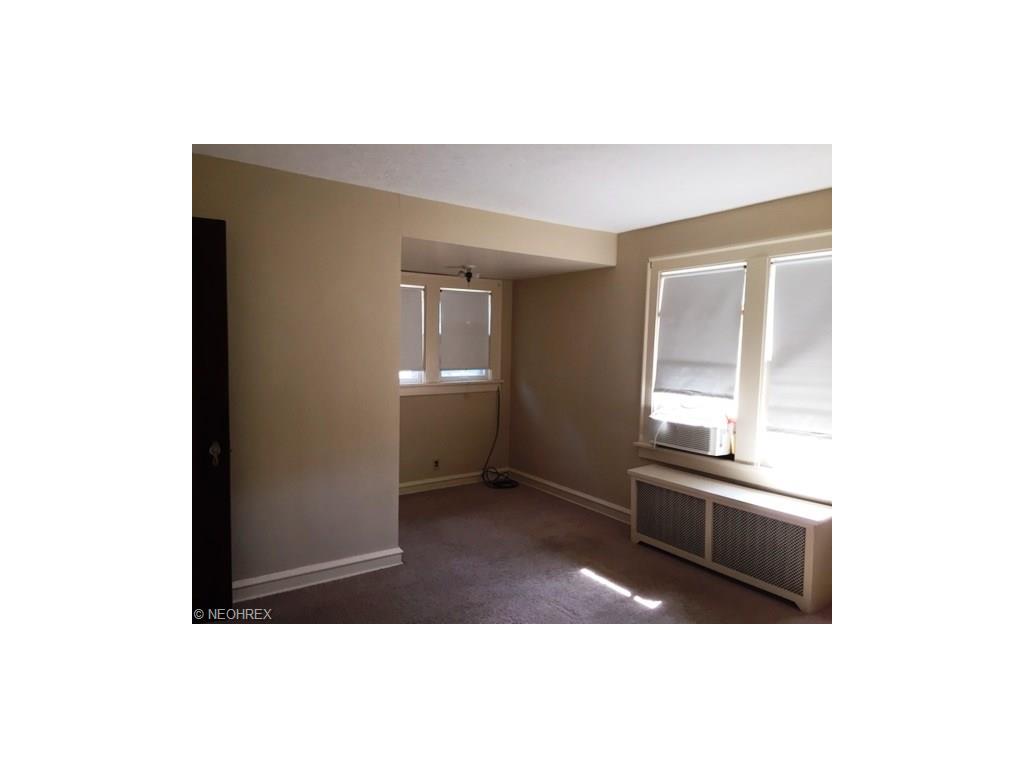 For Sale: 2495 Eaton Rd Cleveland, OH 44118