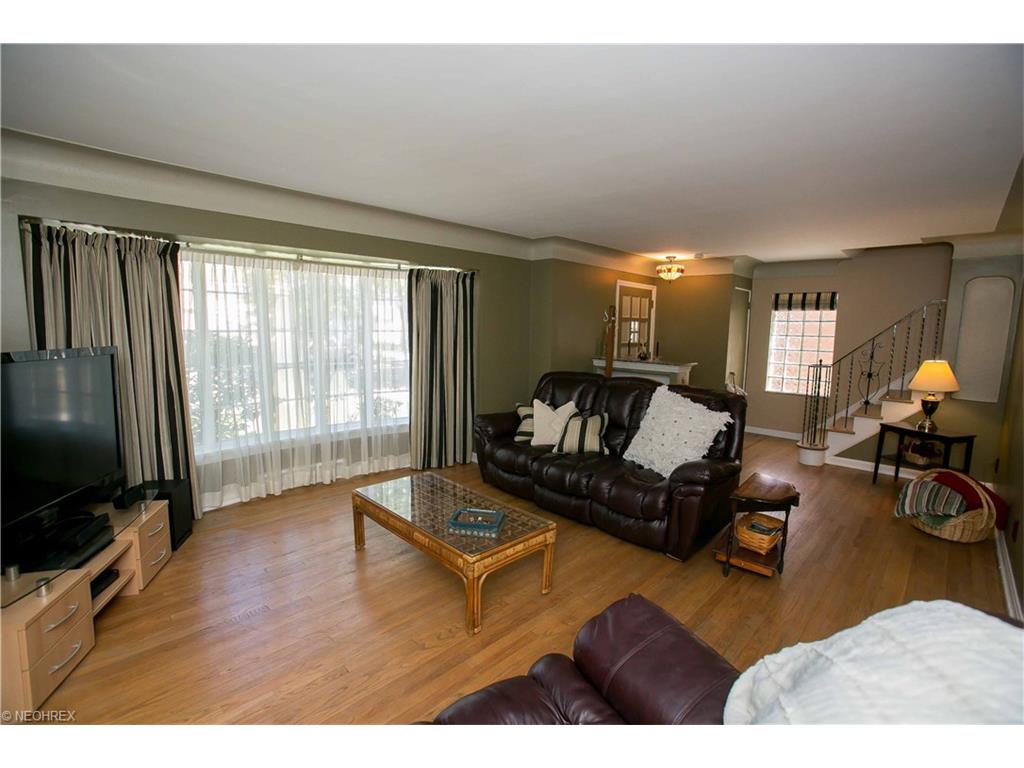 For Sale: 2540 Milton Rd Cleveland, OH 44118