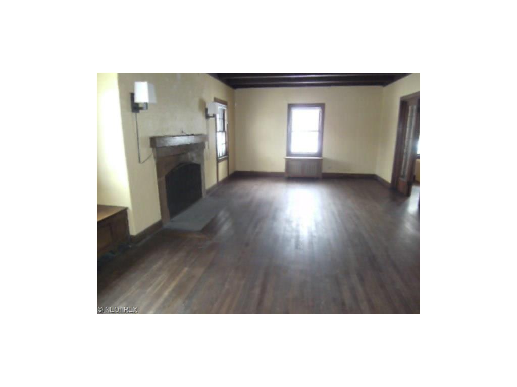16711 Invermere