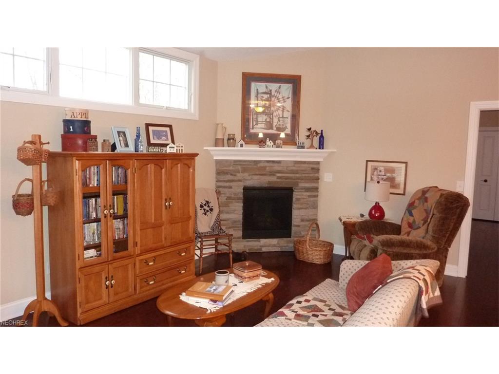 5289 Ashwood Dr