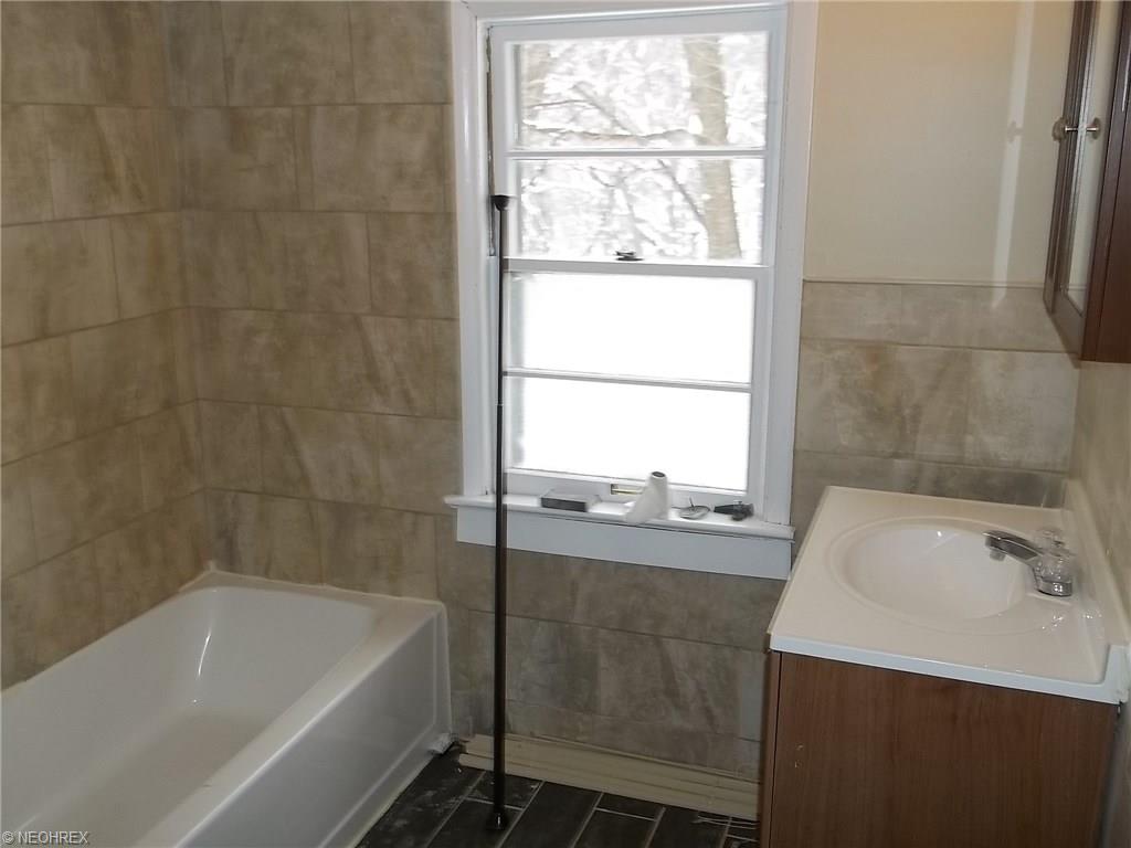For Sale: 4073 Princeton Blvd Cleveland, OH 44121