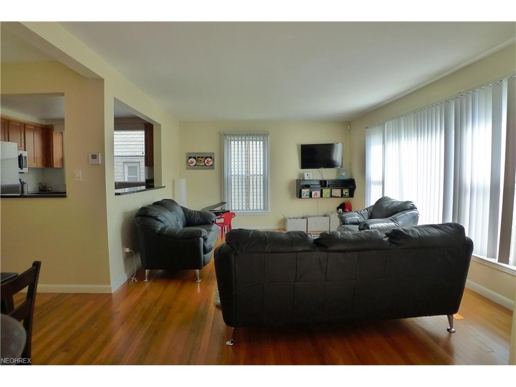 2327 Loyola Rd