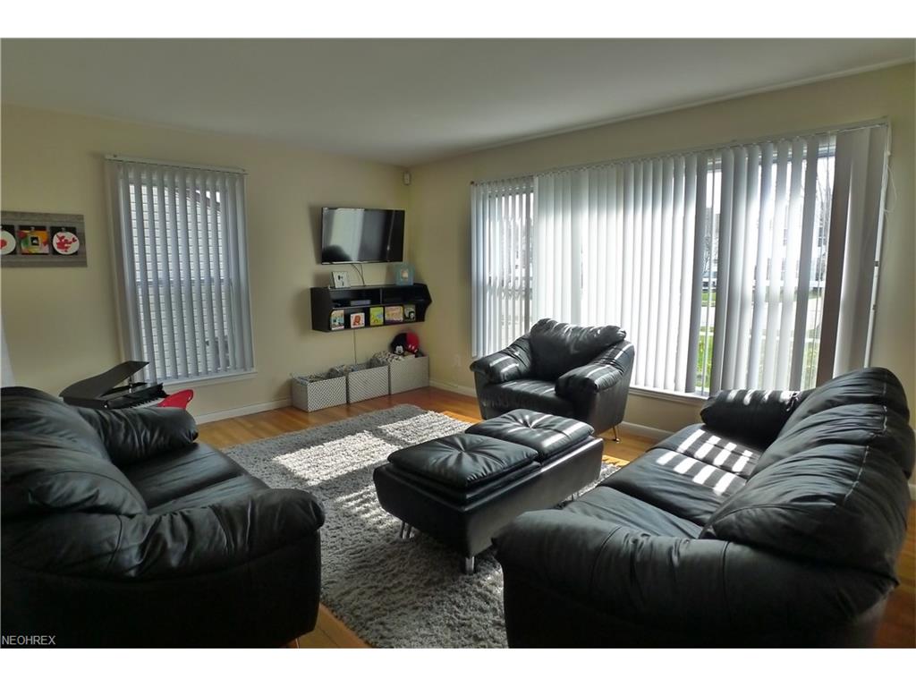 2327 Loyola Rd