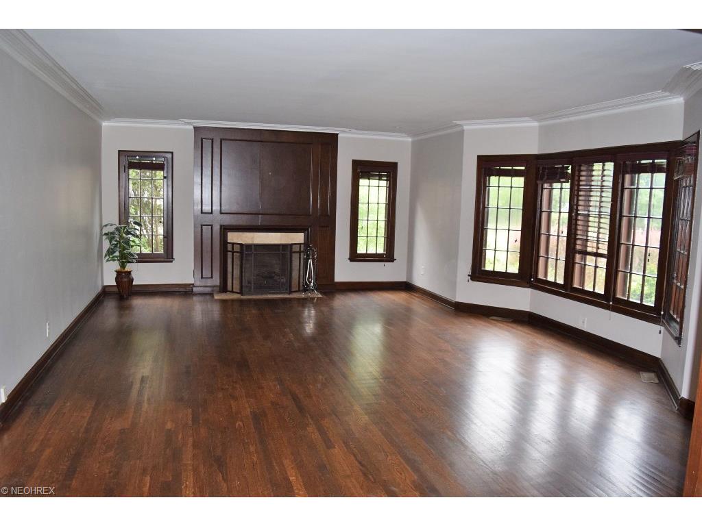 For Sale: 2957 Eaton Rd Beachwood, OH 44122