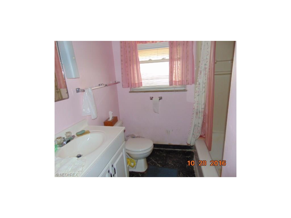 20130 Nicholas Ave