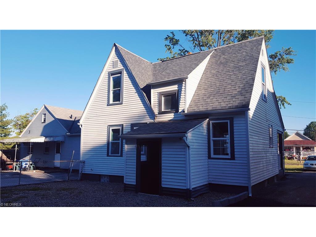 For Sale: 14117 Cranwood Pk Park Cleveland, OH 44125