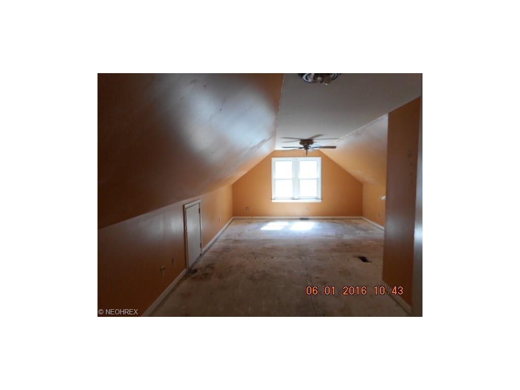 For Sale: 8328 Band Dr Cleveland, OH 44125
