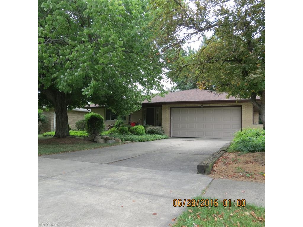 For Sale: 6900 Day Dr Cleveland, OH 44129