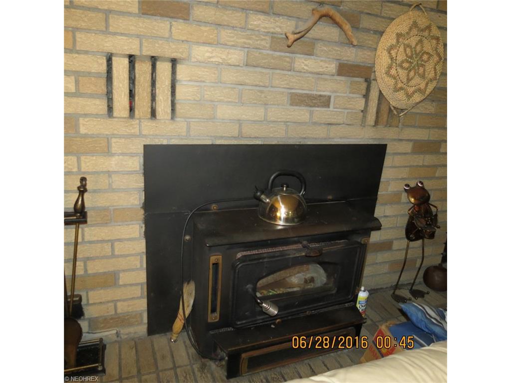 For Sale: 6900 Day Dr Cleveland, OH 44129