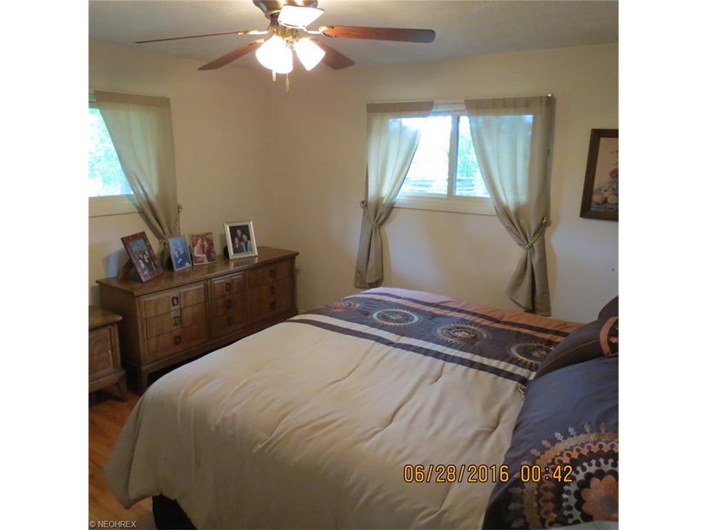 For Sale: 6900 Day Dr Cleveland, OH 44129