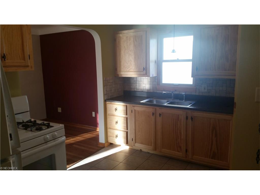 For Sale: 6903 Alber Ave Cleveland, OH 44129