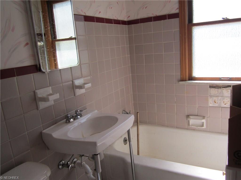 For Sale: 340 Tuxedo Ave Independence, OH 44131