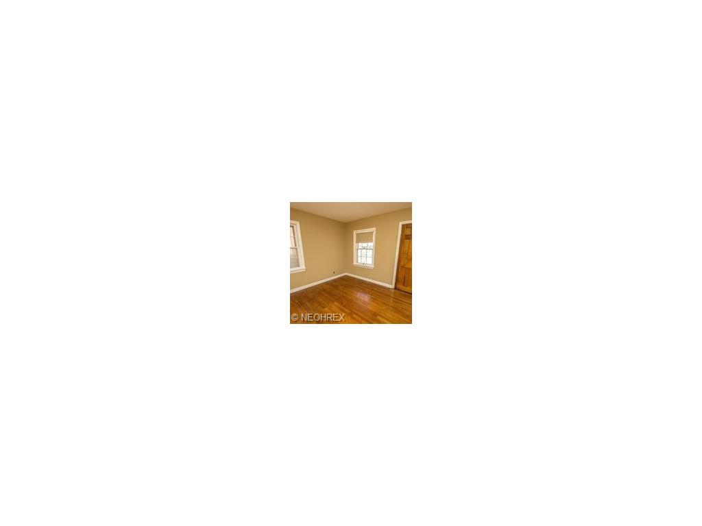 For Sale: 554 E 266th St Euclid, OH 44132