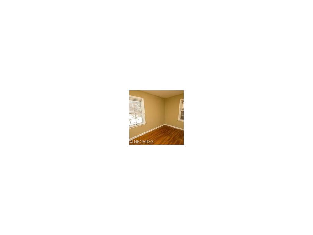 For Sale: 554 E 266th St Euclid, OH 44132