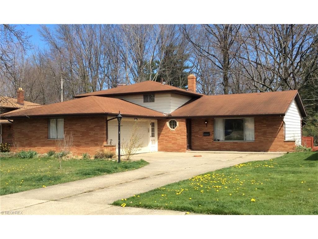 1787 Oaklawn Dr, Cleveland OH 44134