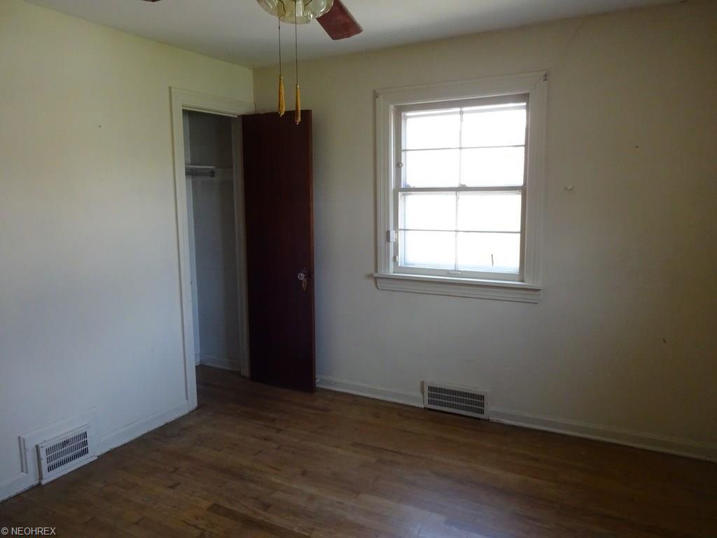 For Sale: 4421 W 145th St Cleveland, OH 44135