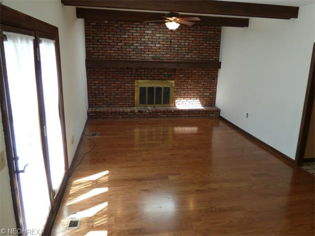 16507 S Red Rock Dr, Strongsville OH 44136