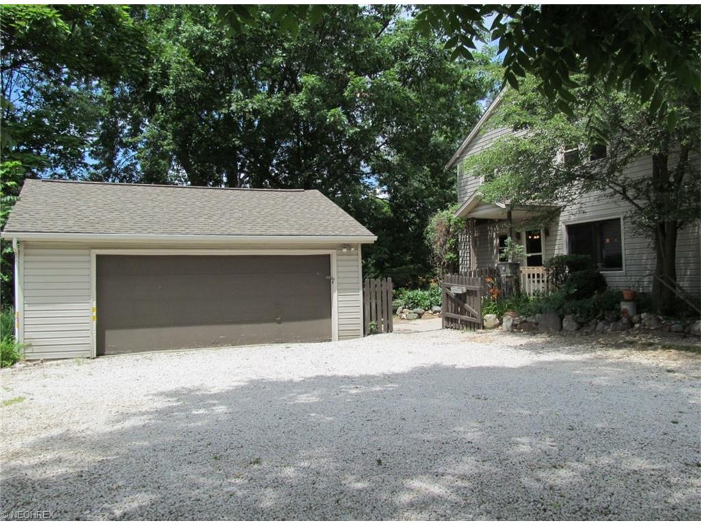 For Sale: 9210 Webster Rd Strongsville, OH 44136