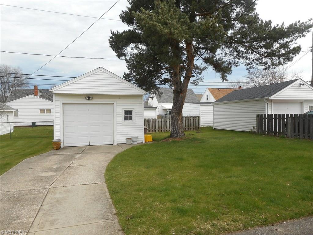 14417 Brunswick Ave, Maple Heights OH 44137