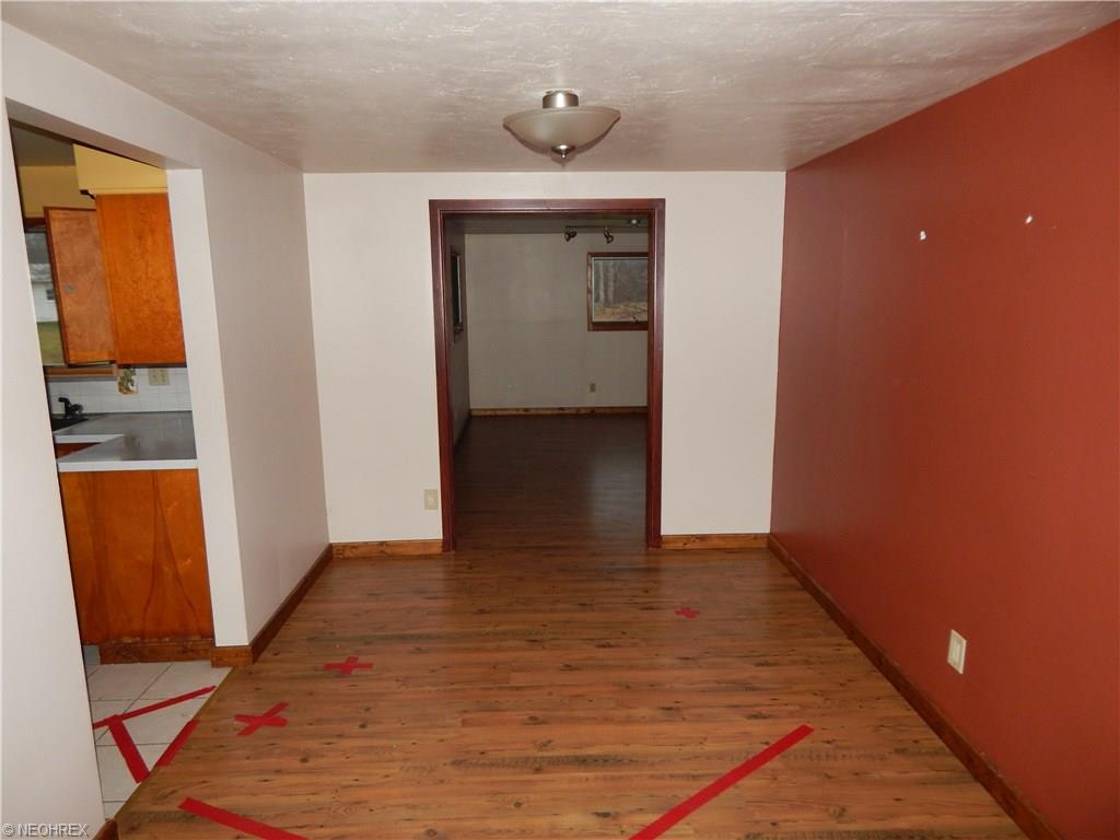 27383 Cook Rd, Olmsted Falls OH 44138