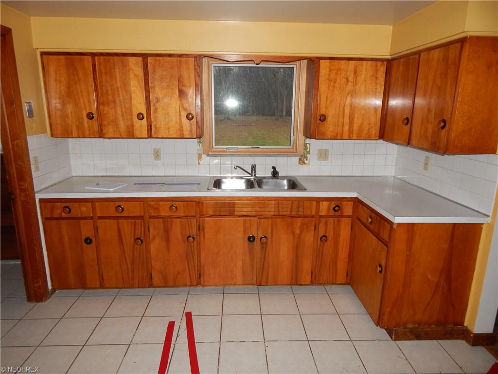 27383 Cook Rd, Olmsted Falls OH 44138