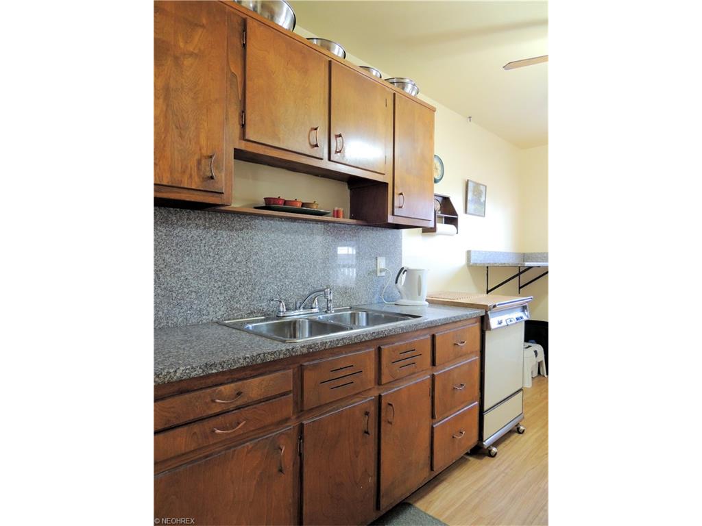 16686 Cynthia Dr, Brookpark OH 44142