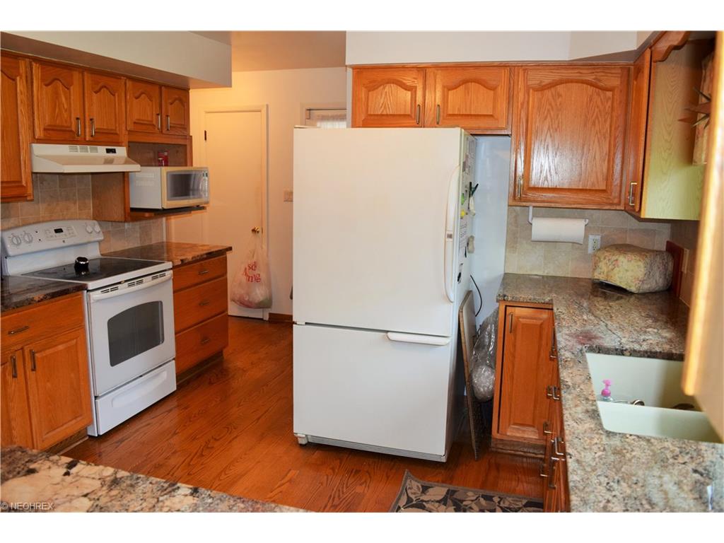 1064 Som Center Rd