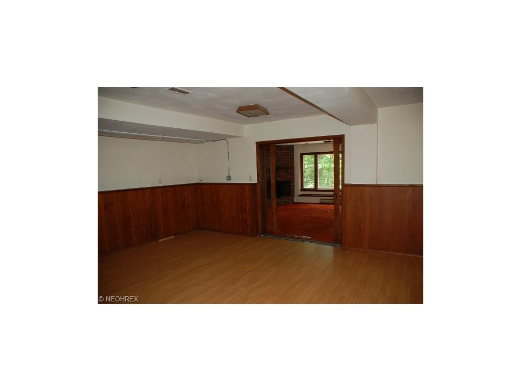 For Sale: 333 Royal Oak Cleveland, OH 44143