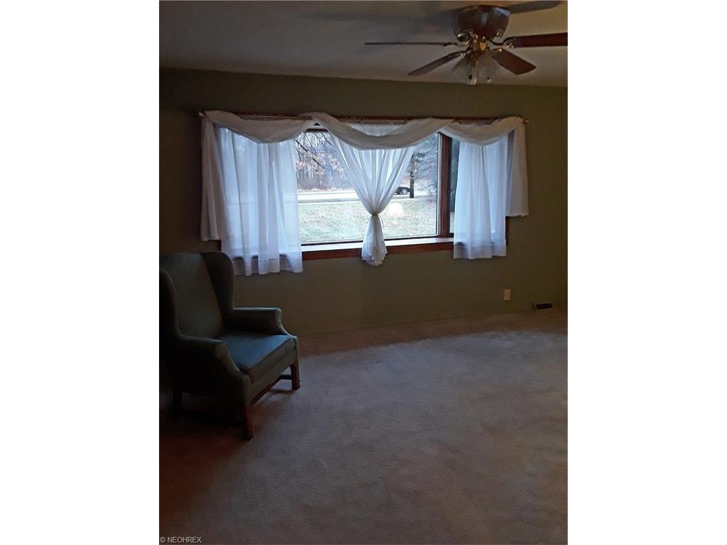 87 Castle Ct