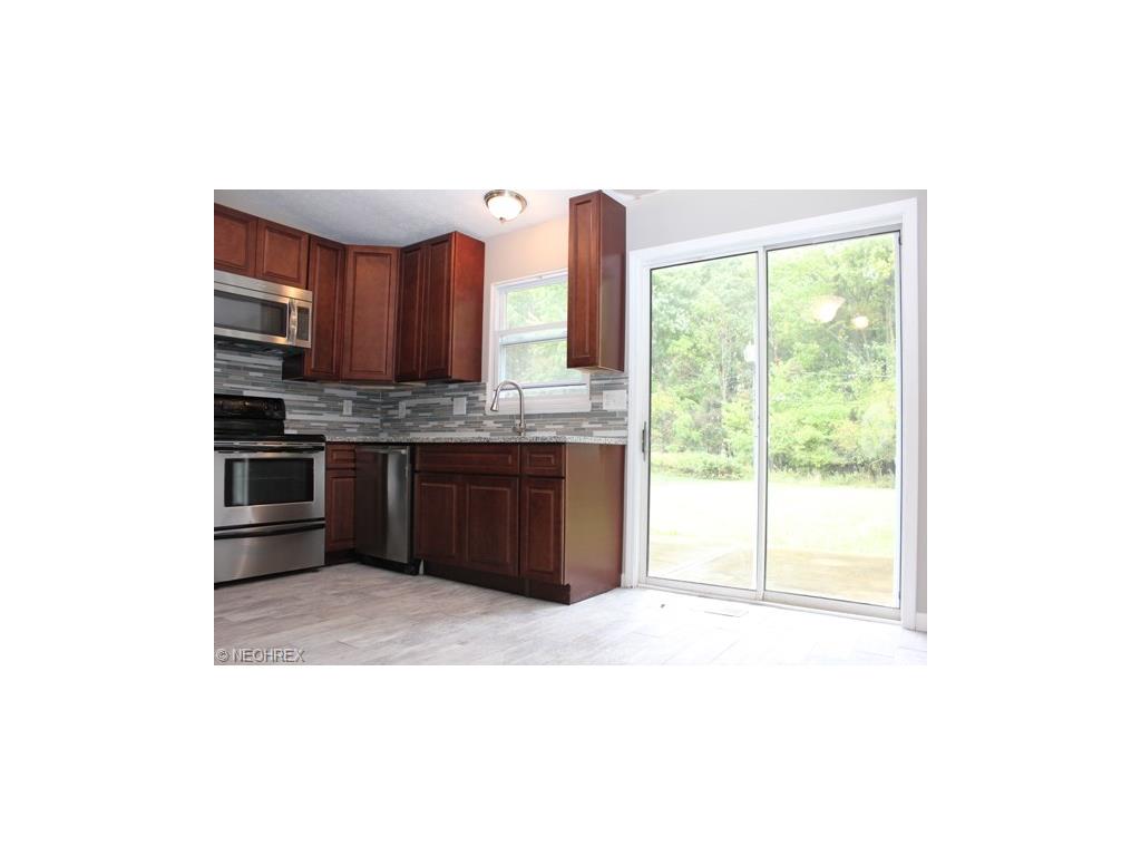 18046 Walnut Dr