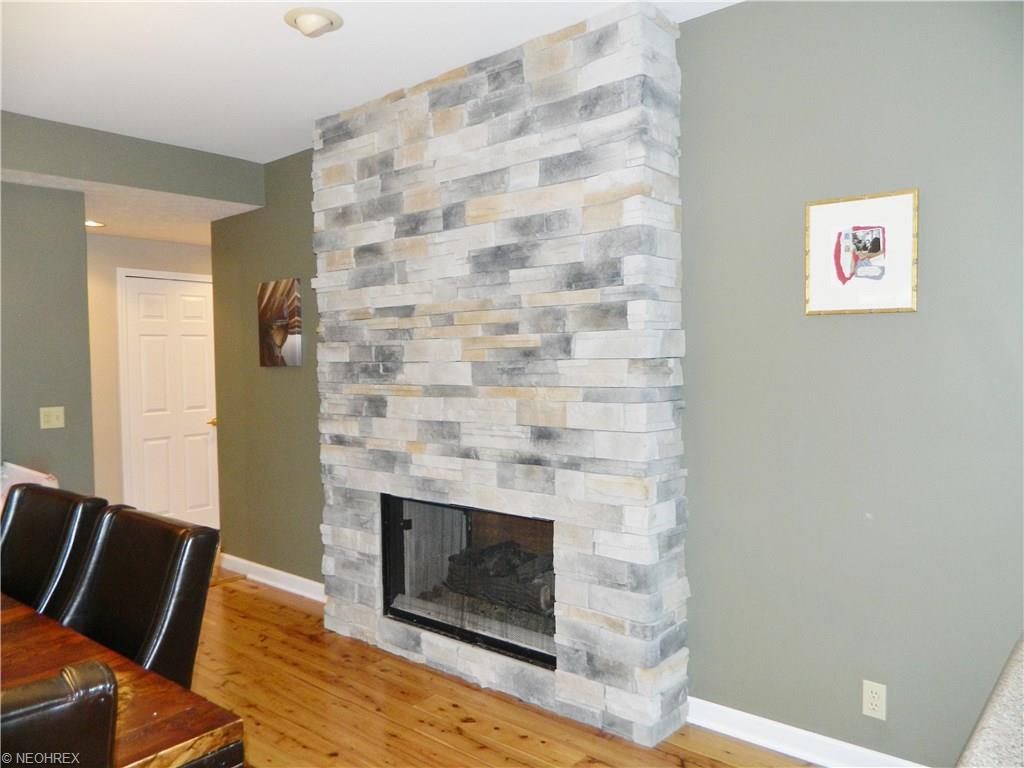 963 Meadowlark Cir