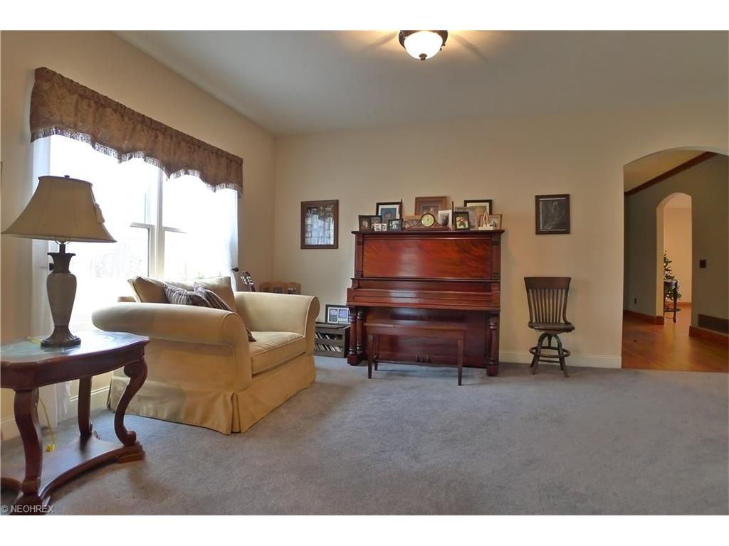 315 S Chillicothe Rd