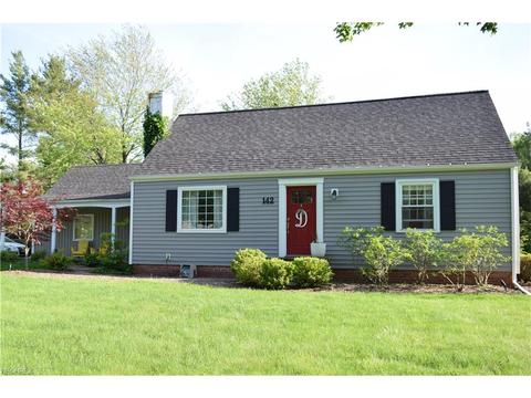 245 Chelmsford Dr