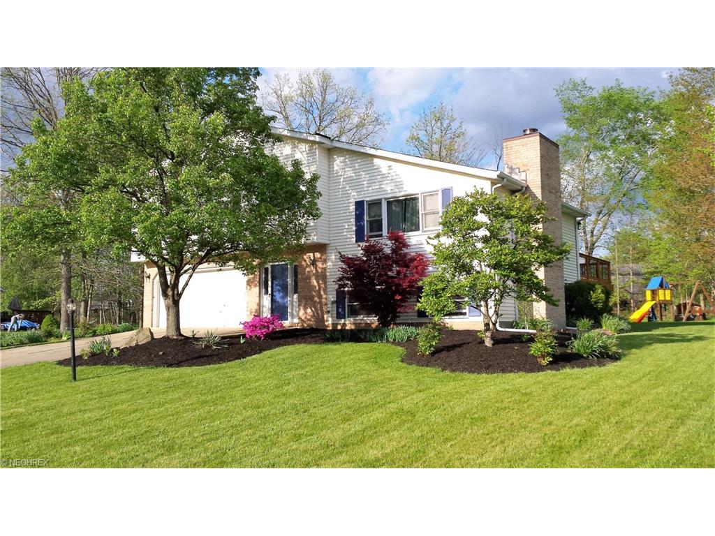 For Sale: 9977 Windjammer Trl Aurora, OH 44202