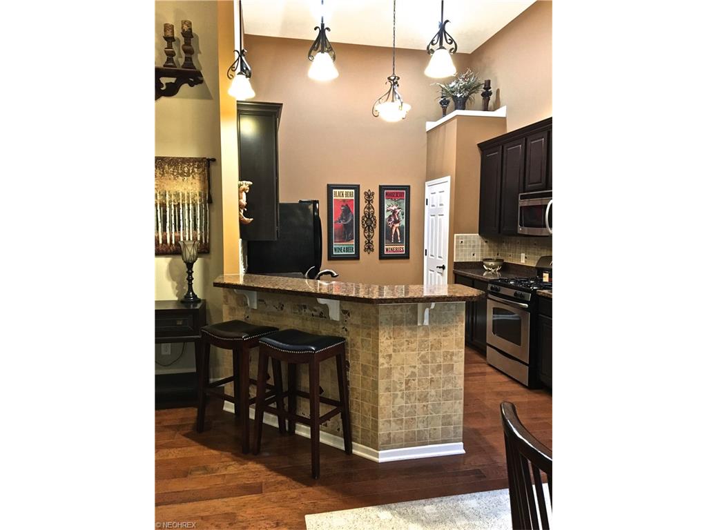 For Sale: 3693 Firethorn Dr Aurora, OH 44202