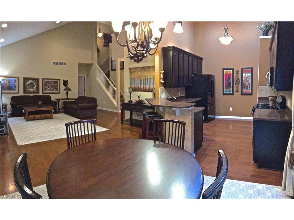 For Sale: 3693 Firethorn Dr Aurora, OH 44202