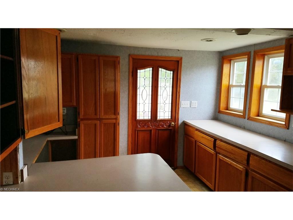 2972 Cleveland Massillon Rd, Barberton OH 44203